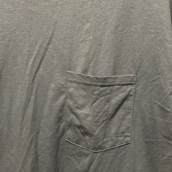 blank olive green front pocket short sleeve crewneck spring summer work T-shirt - Picture 2 of 5